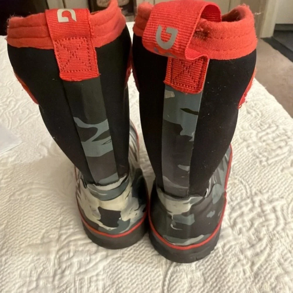 DSG kids rain
